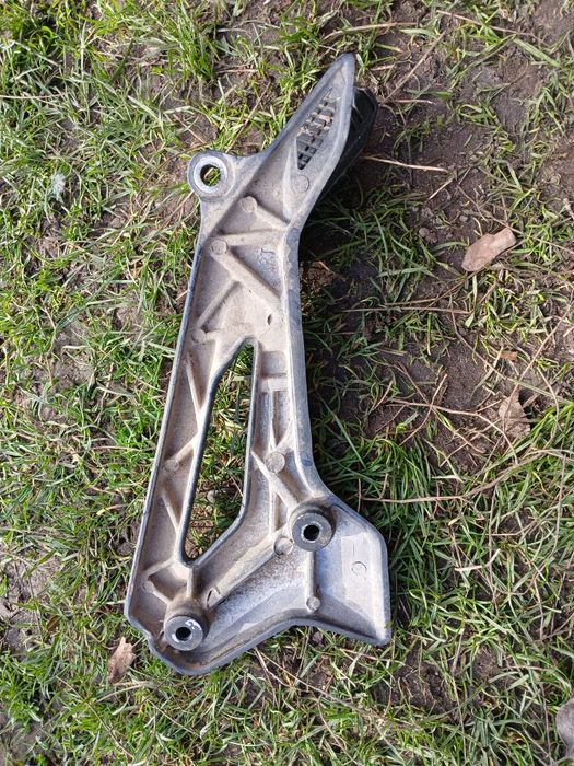 Продам підніжку ліву до ліфана