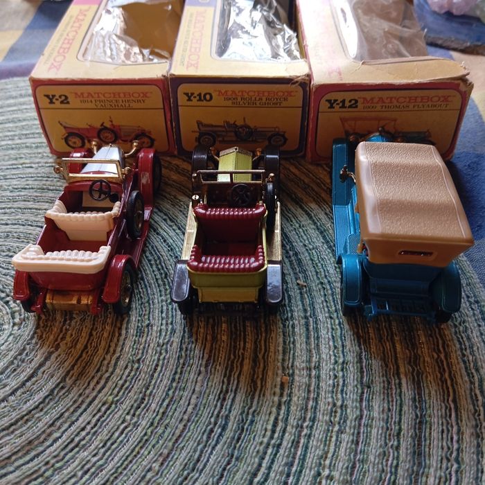 Matchbox  trzy modele orginalne .