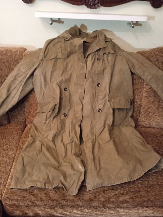 Плащ почтальона Печкина