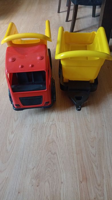 Sprzedam wywrotkę z przyczepą