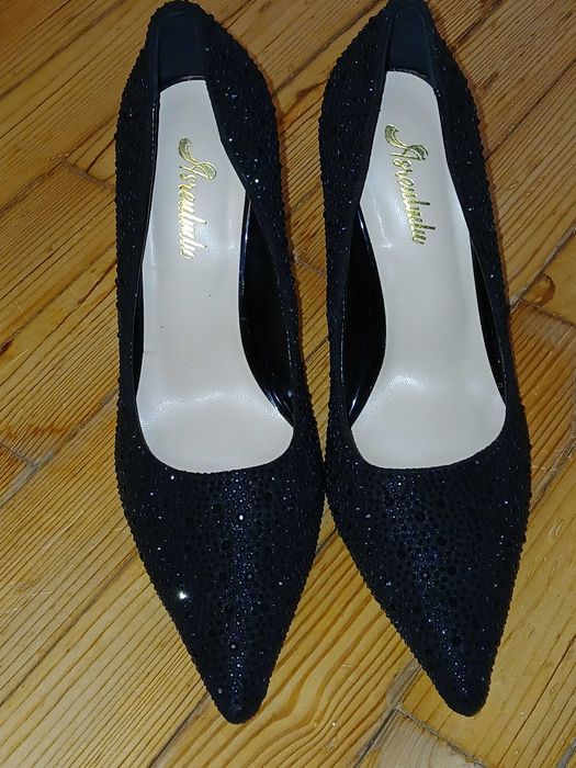 Wysokie szpilki w stylu Glamour