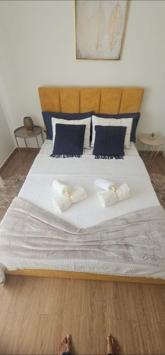 Cama semi - nova
