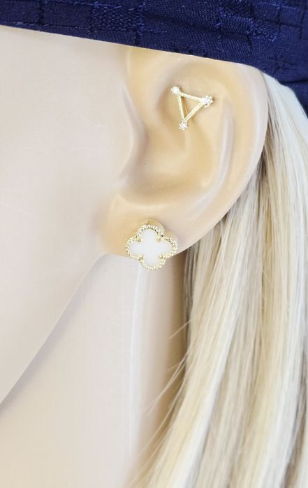 Złote kolczyki wtykane białe koniczynki próba 585 14k