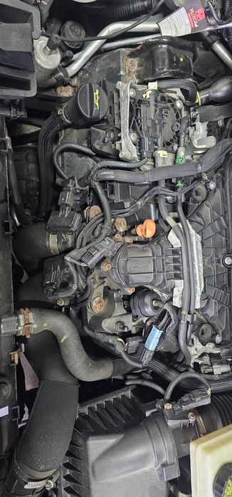 Двигун мотор Peugeot 5008 Citroën форд 2.0hdi RH02