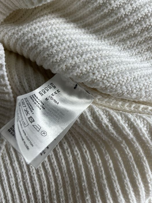 Bialy ocieplacz kamizelka sweterkowa