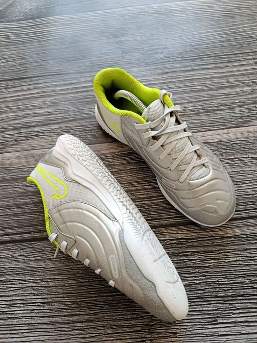 Футзалки Nike, школяреві-підлітку