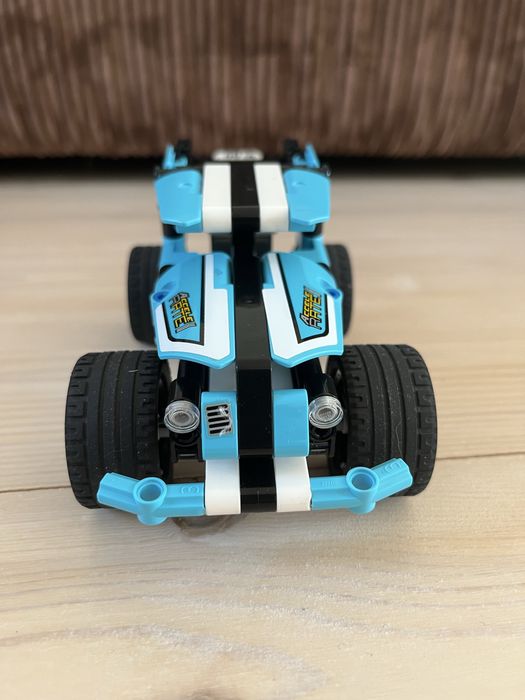 Naciągany samochodzik lego technic