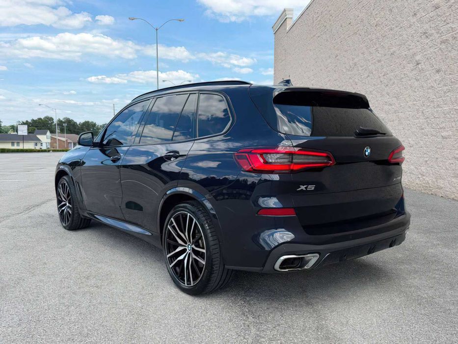 BMW X5 xDrive50i      2019