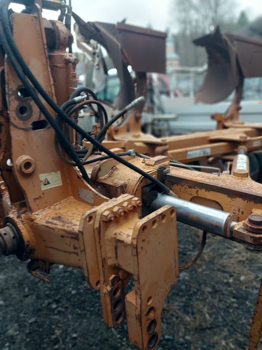 PŁUG GŁEBOKIEJ ORKI Obrotowy 2 skiby  Fory sojka