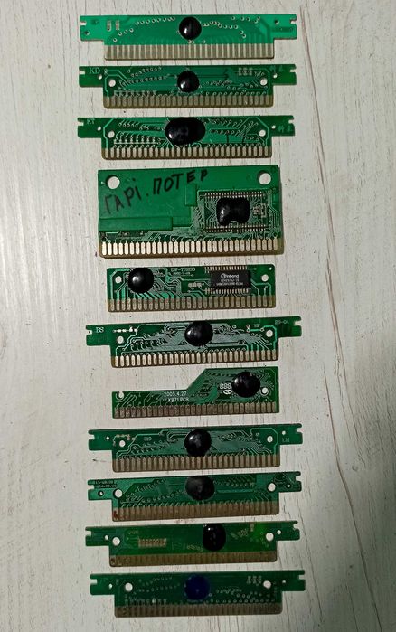 Игровые картриджи. 11 штук.
