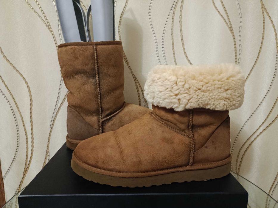 Супер теплые ботинки UGG Classic Short Bomber натур кожа на овчине