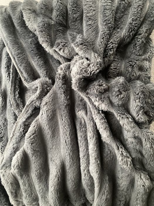 Gruby koc 160x200cm ciemnoszary prążek