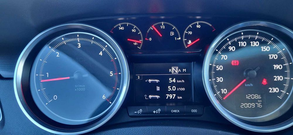 Peugeot 508 SW 1.6 e-HDi Allure Automática (06/2013) | Histórico na Marca | IPO/IUC 06/2027