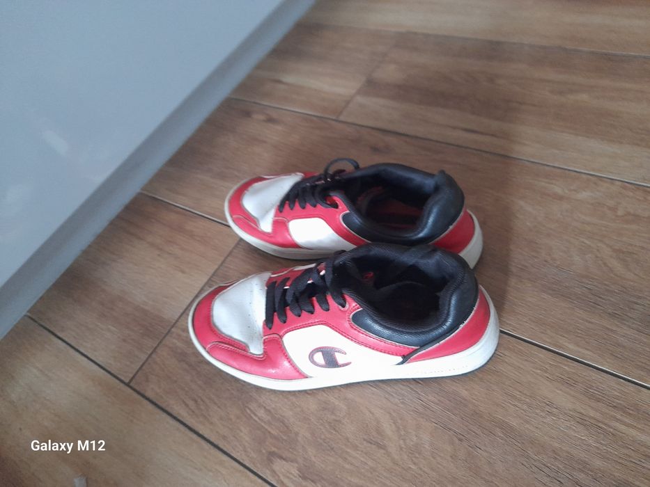 Buty młodzieżowe