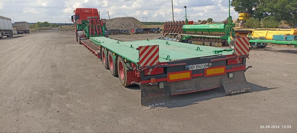 Трал для перевозок техники