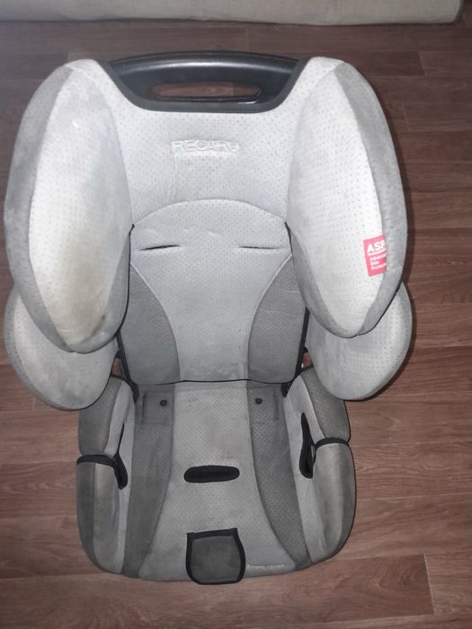 Автокрісло Recaro