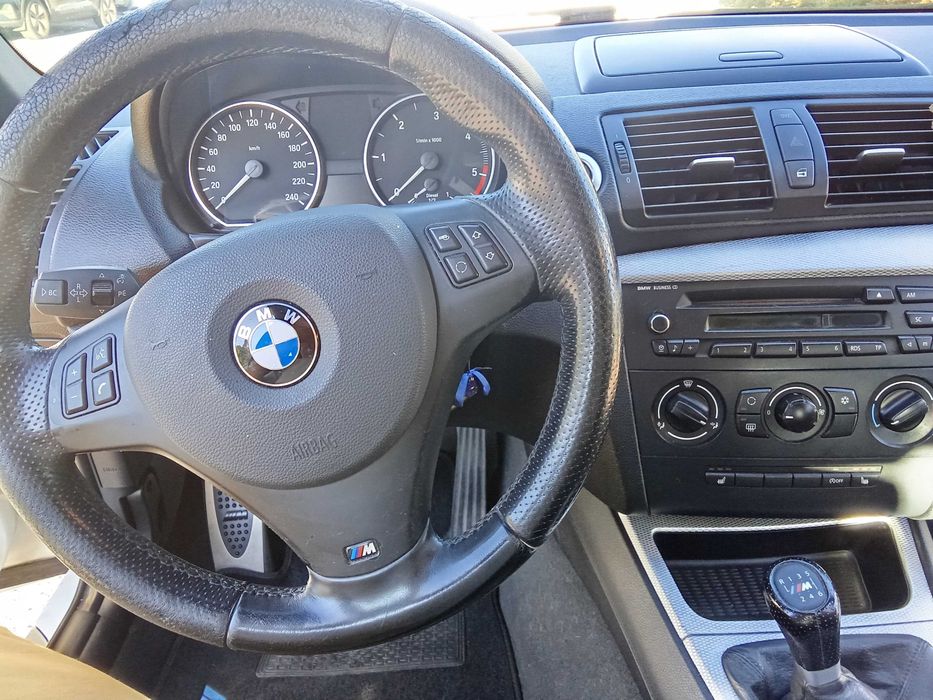 BMW 118D Pack M 143cv — photo 3