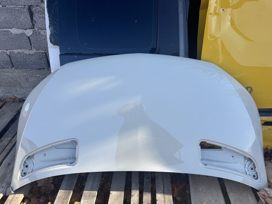 Капот Mercedes Sprinter 907/910