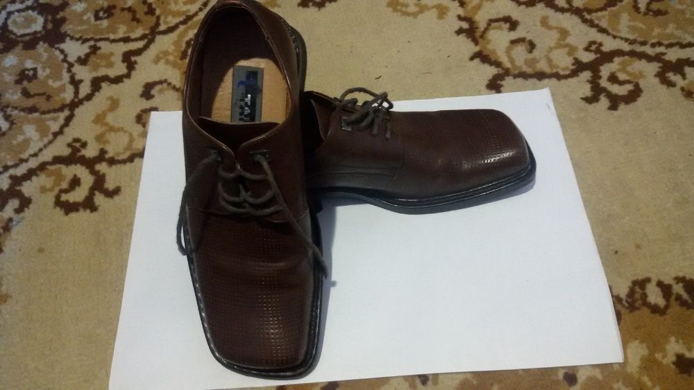 Продам мешти 43 р.