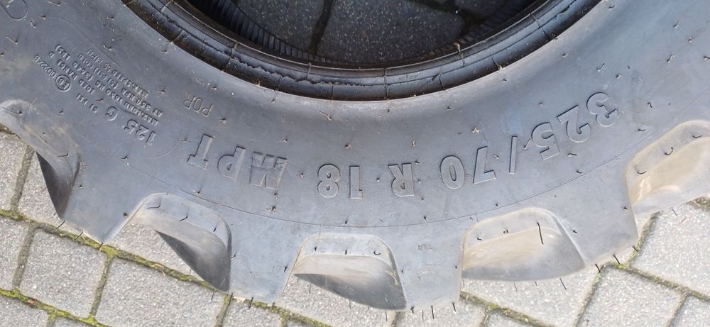 MITAS 325/70R18 MPT , pojedyńcza opona przemysłowa.