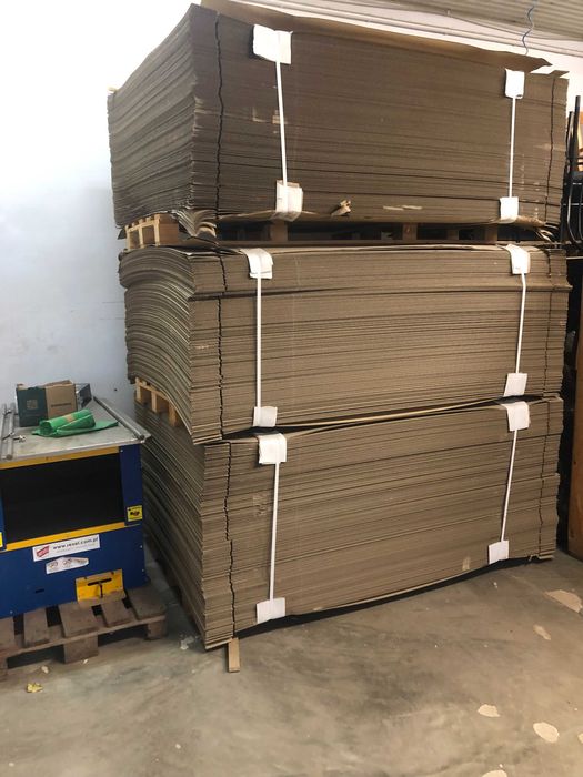 karton 5 warstw formatki 2050x1520 - około 500szt