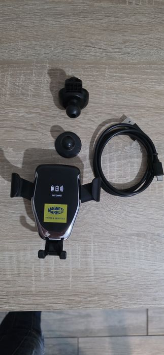 Ładowarka bezprzewodowa indukcyjna do samochoduo samochodu