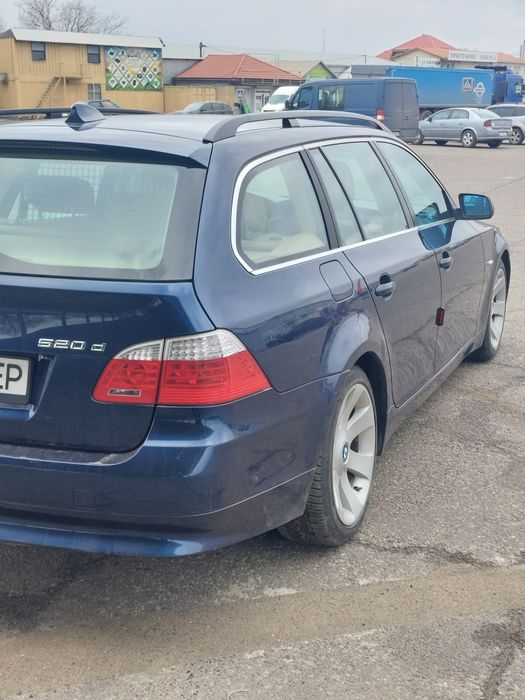 Продам BMW e61 520d