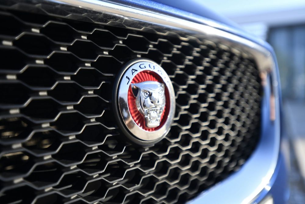 Jaguar XE 20d Aut. Portfolio527126861700157447