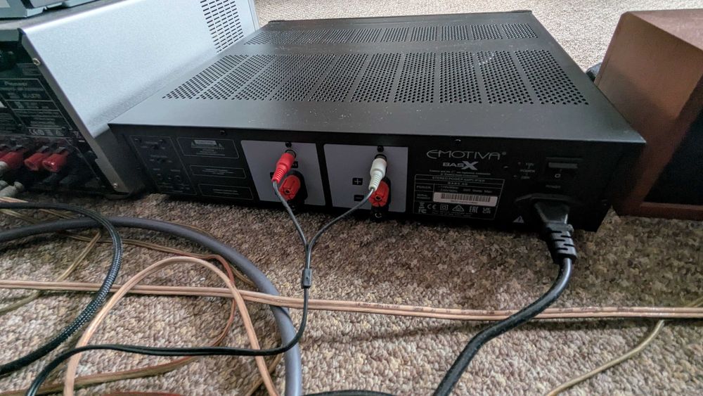 końcówka mocy Emotiva BasX A2 / 2 x 150 W / 8 Ohm