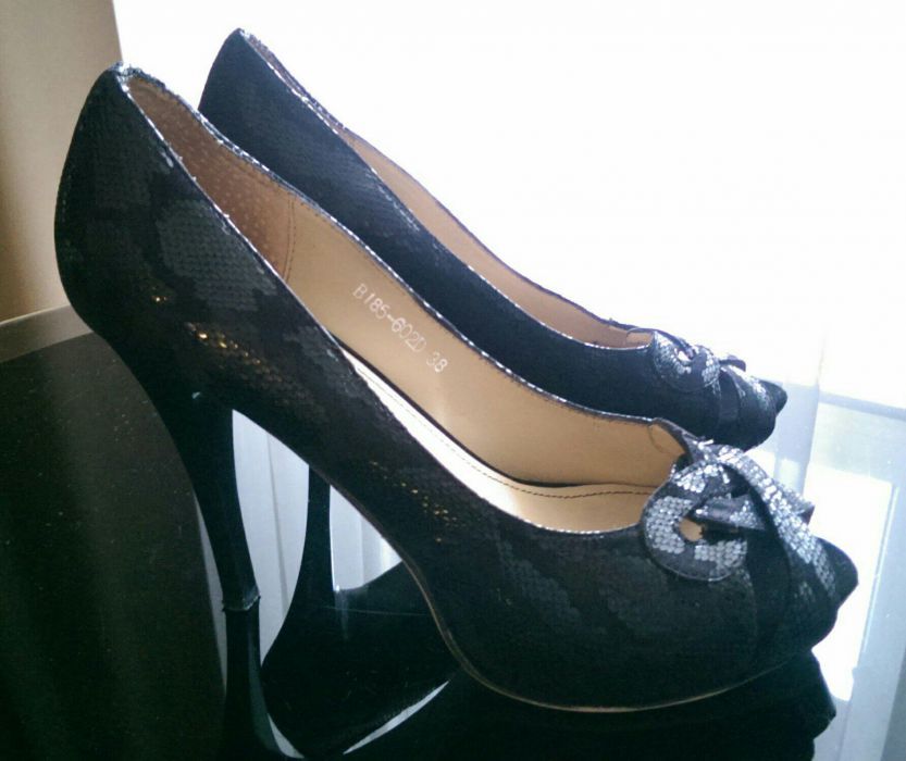 Buty, szpilki, skóra naturalna, czarne, peep toe, Gino Rossi