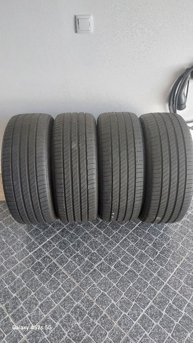 4 PNEUS MICHELIN  235/45 R19 99W