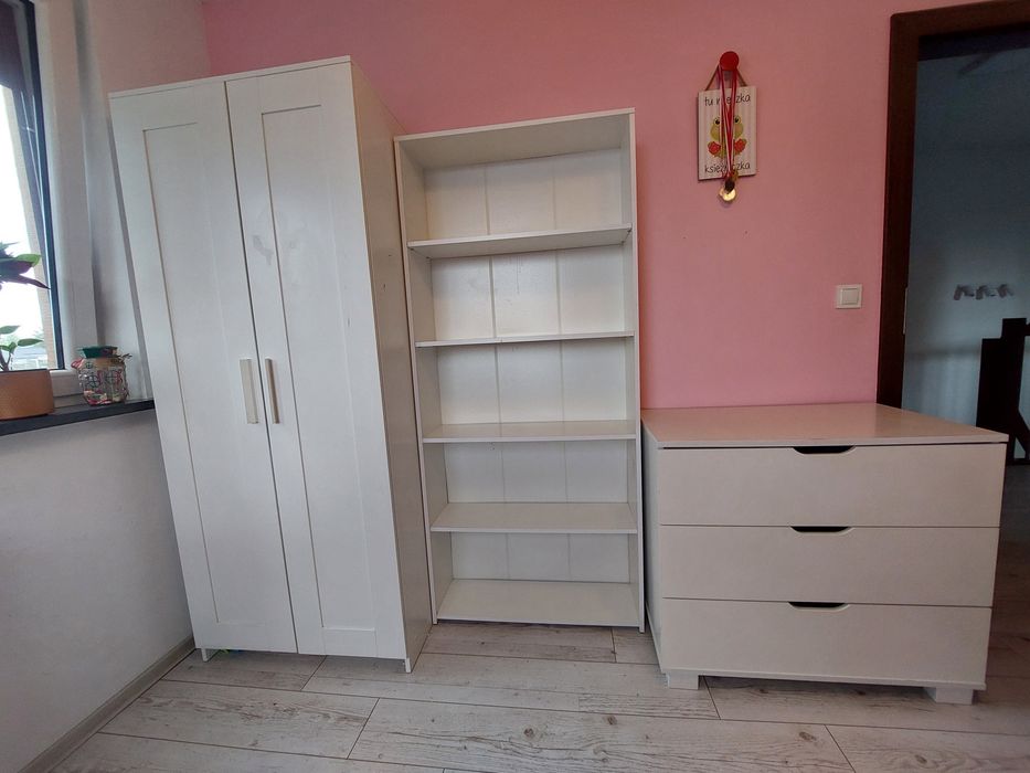 Komplet używanych mebli szafa ,komoda ,regał