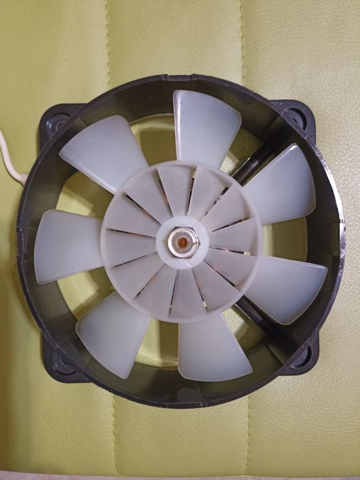 Вентилятор , 220в.