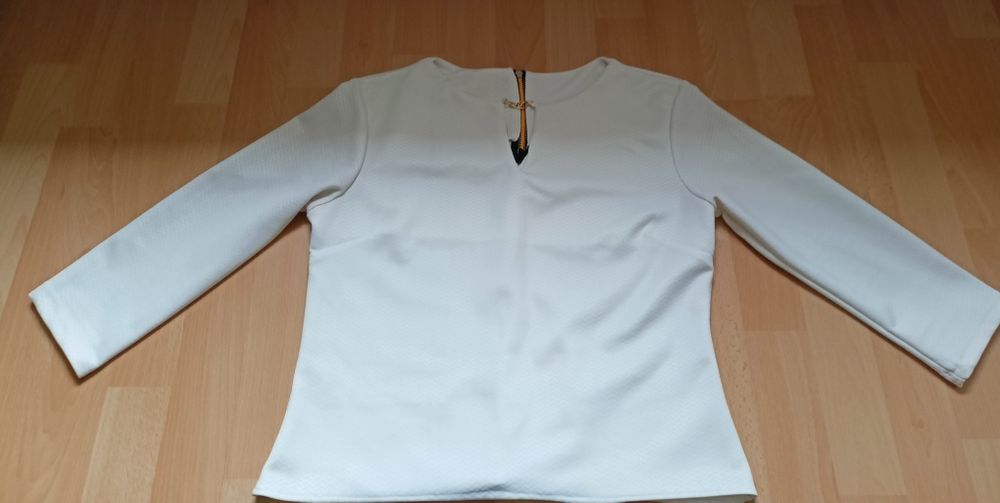 Kremowa bluzeczka r. 38