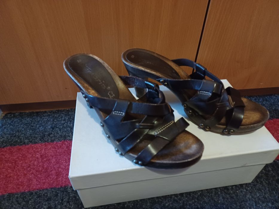 Klapki Tamaris rozmiar 39