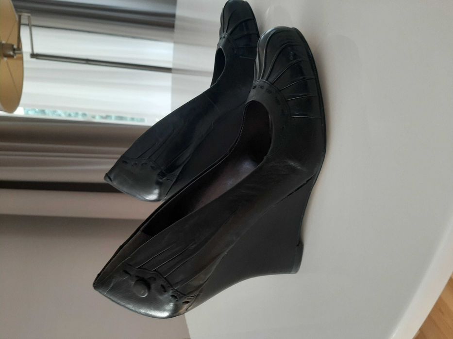 Czółenka na koturnie Nine West rozmiar 35