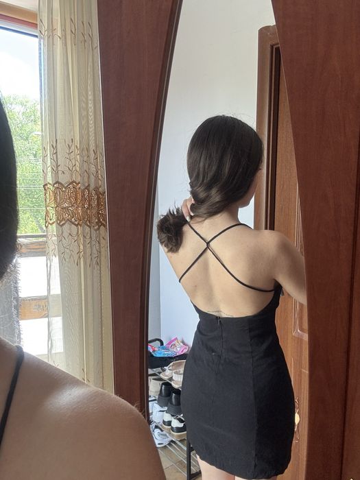 Чорна сукня Zara