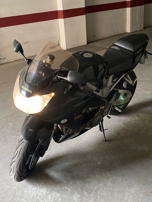 Vendo Moto Esportiva Top de Linha