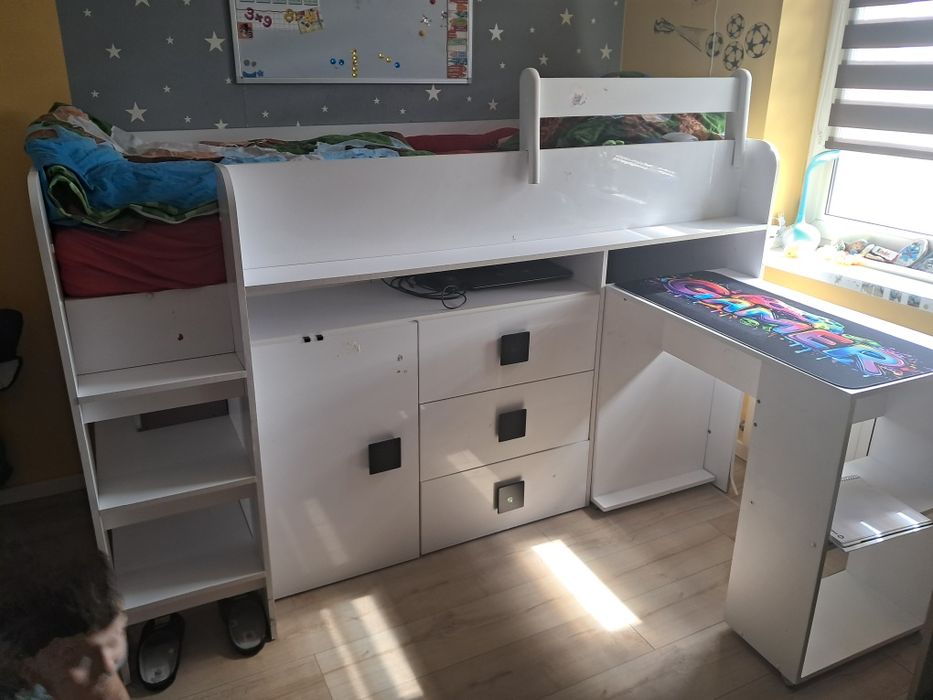 Lozko 90x200 na antresoli, meble, szafa