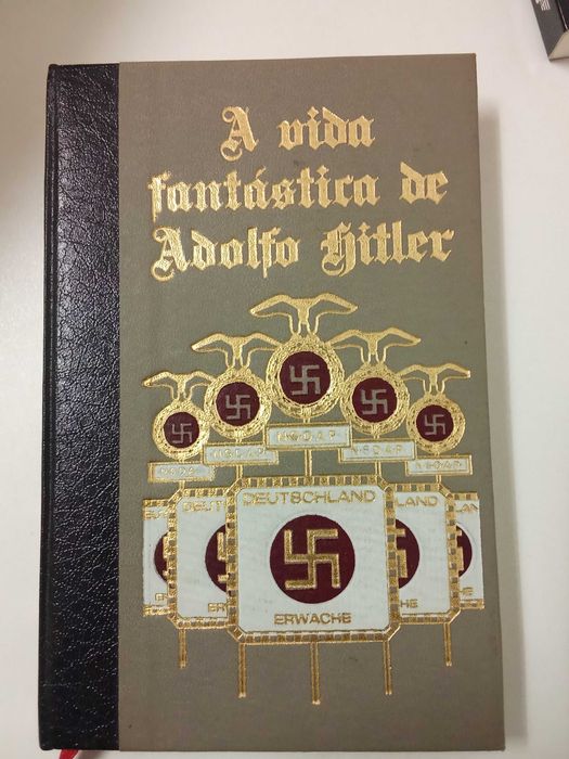A Vida Fantástica de Hitler (Vol. 1),  de Giulio Ricchezza Ptes. Incl.