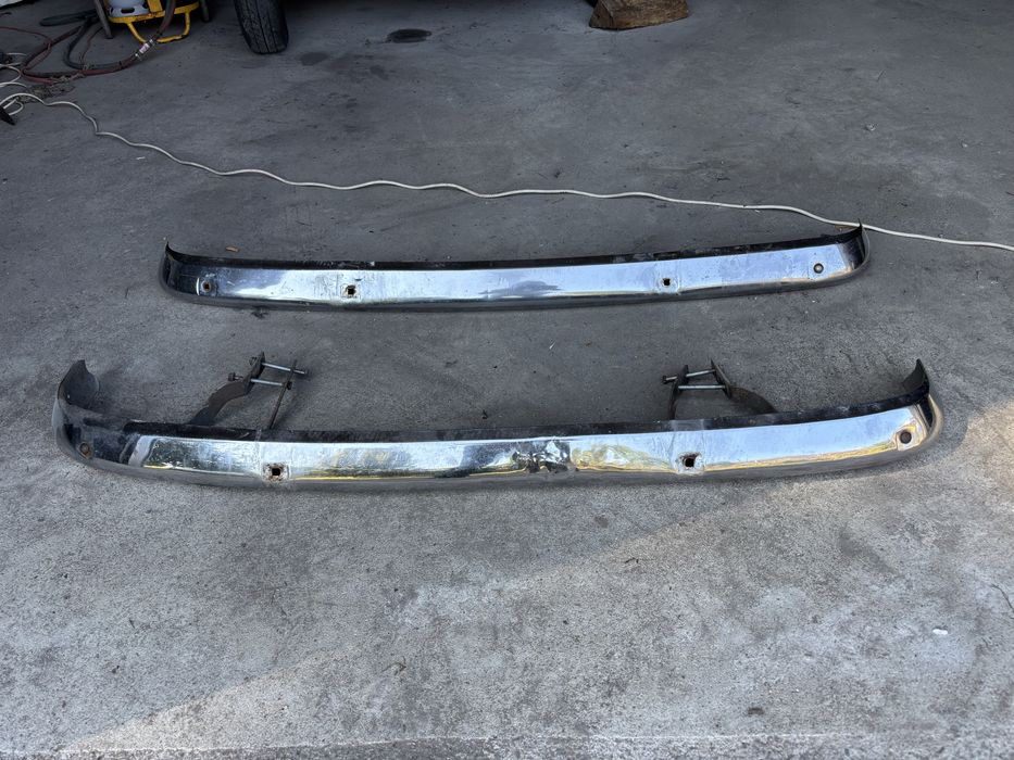 Renault 4L - pára-choques usados