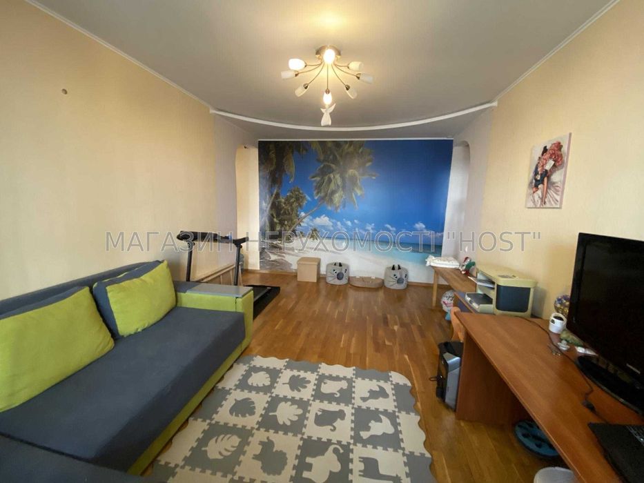 Продам сімейну 3-кімнатну квартиру у Харкові, вул. Лопанська, 31