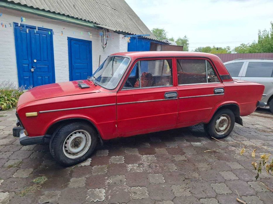 Автомобіль Ваз 2106