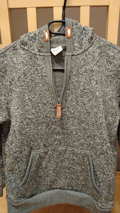 Bluza  z kapturem roz.140