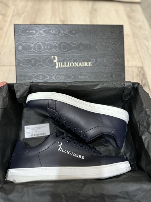 Продам новые сникерсы Billionaire  42-размер