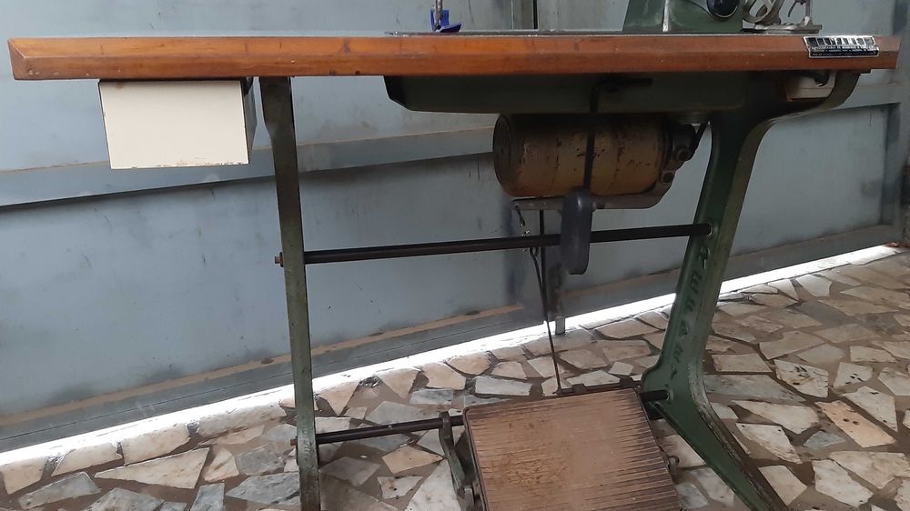 Máquina Costura Industrial REFREY