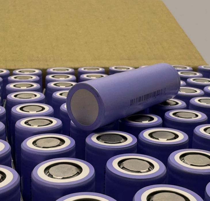 Високострумові 21700 Samsung 40T, 45T/ BAK N21700CGP 4000mAh 40A акум