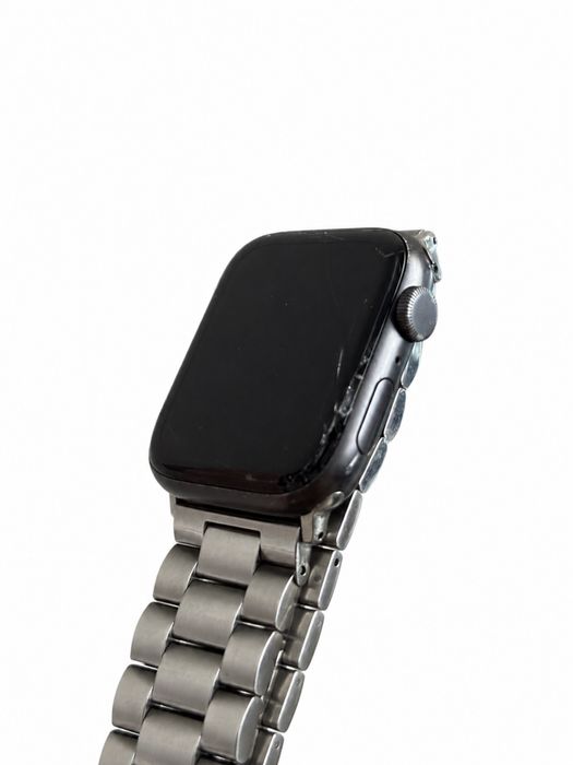 Apple Watch SE (44 e 40)