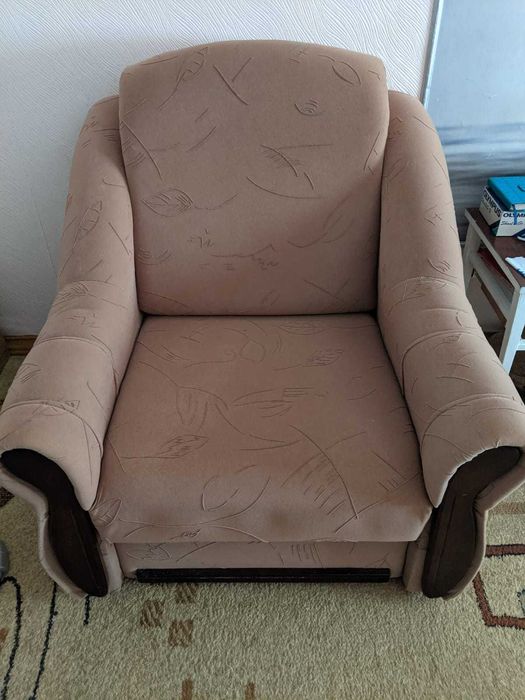 Продам диван та крісло