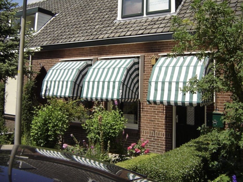 Маркізні тканини Франківськ - спеціальні тканини для навісів.